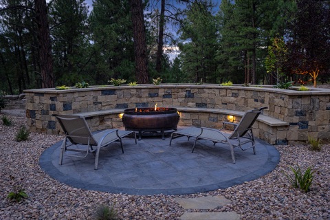 Custom outdoor fire pit builders in Denver & Colorado Springs