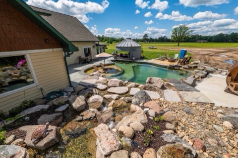 Experienced swimming pool installers & designers